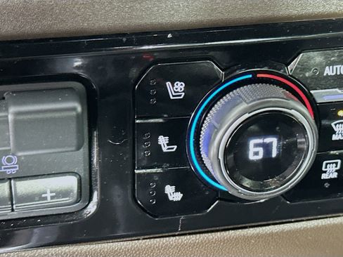 Used 2022 Chevrolet Silverado 1500 LTZ w/ LTZ Convenience Package II image 22