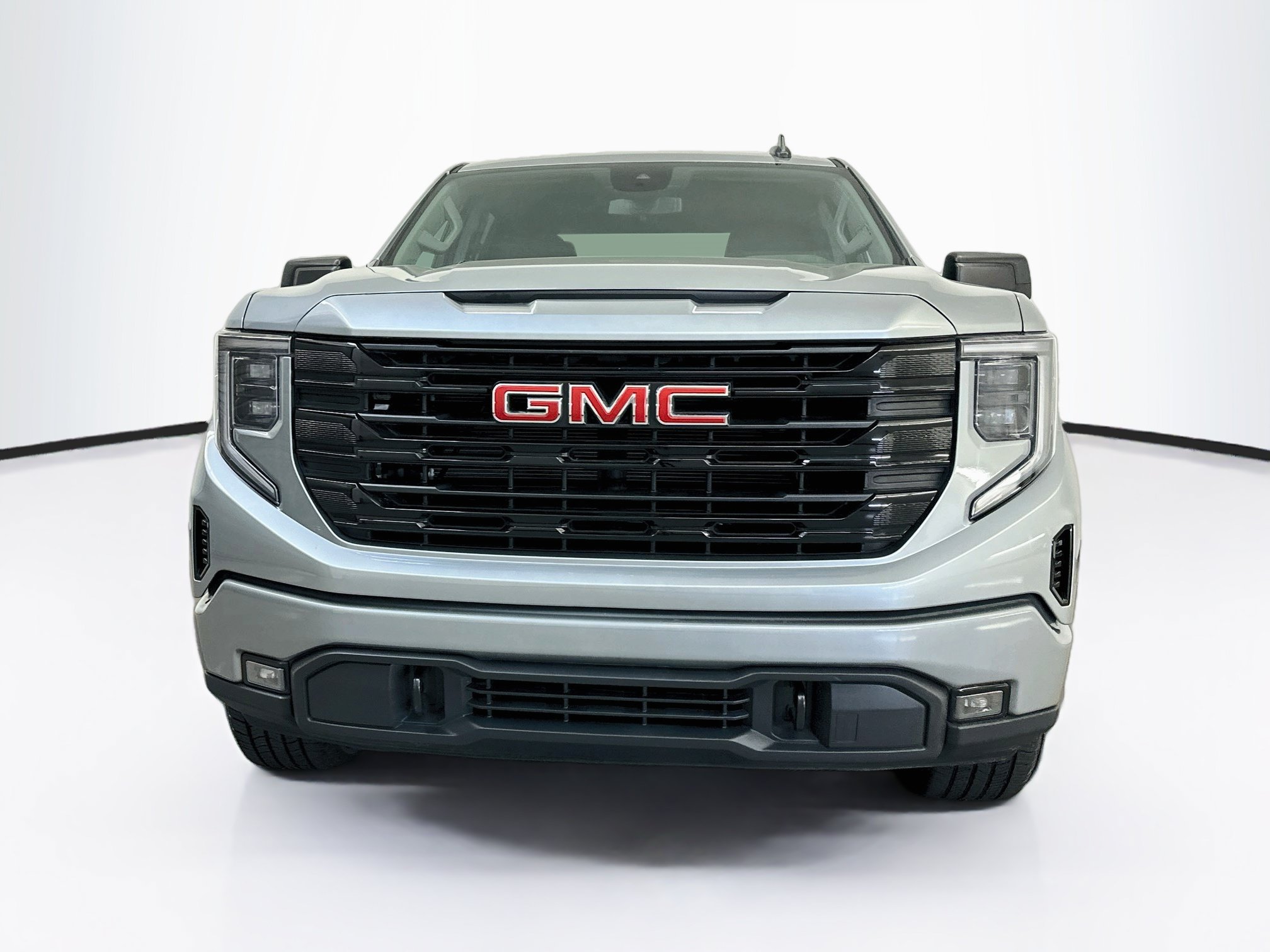 Used 2024 GMC Sierra 1500 Elevation AWD/4WD image 2