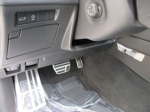 Used 2023 Lexus LX 600 F Sport w/ Accessory Package (Z1) image 38