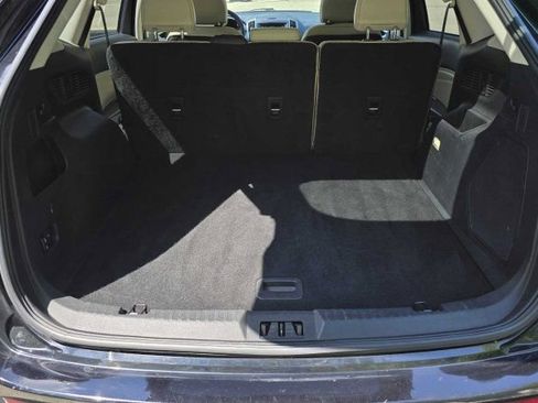 Used 2017 Ford Edge Titanium FWD image 34