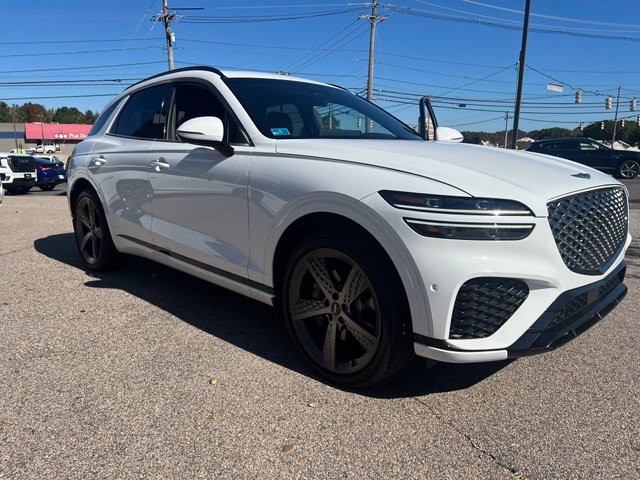 Used 2024 Genesis GV70 3.5T Sport w/ Sport Prestige Package AWD/4WD image 13