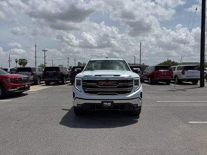 New 2026 GMC Sierra 1500 SLT