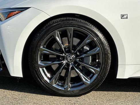Certified 2022 Lexus IS 350 F Sport image 31