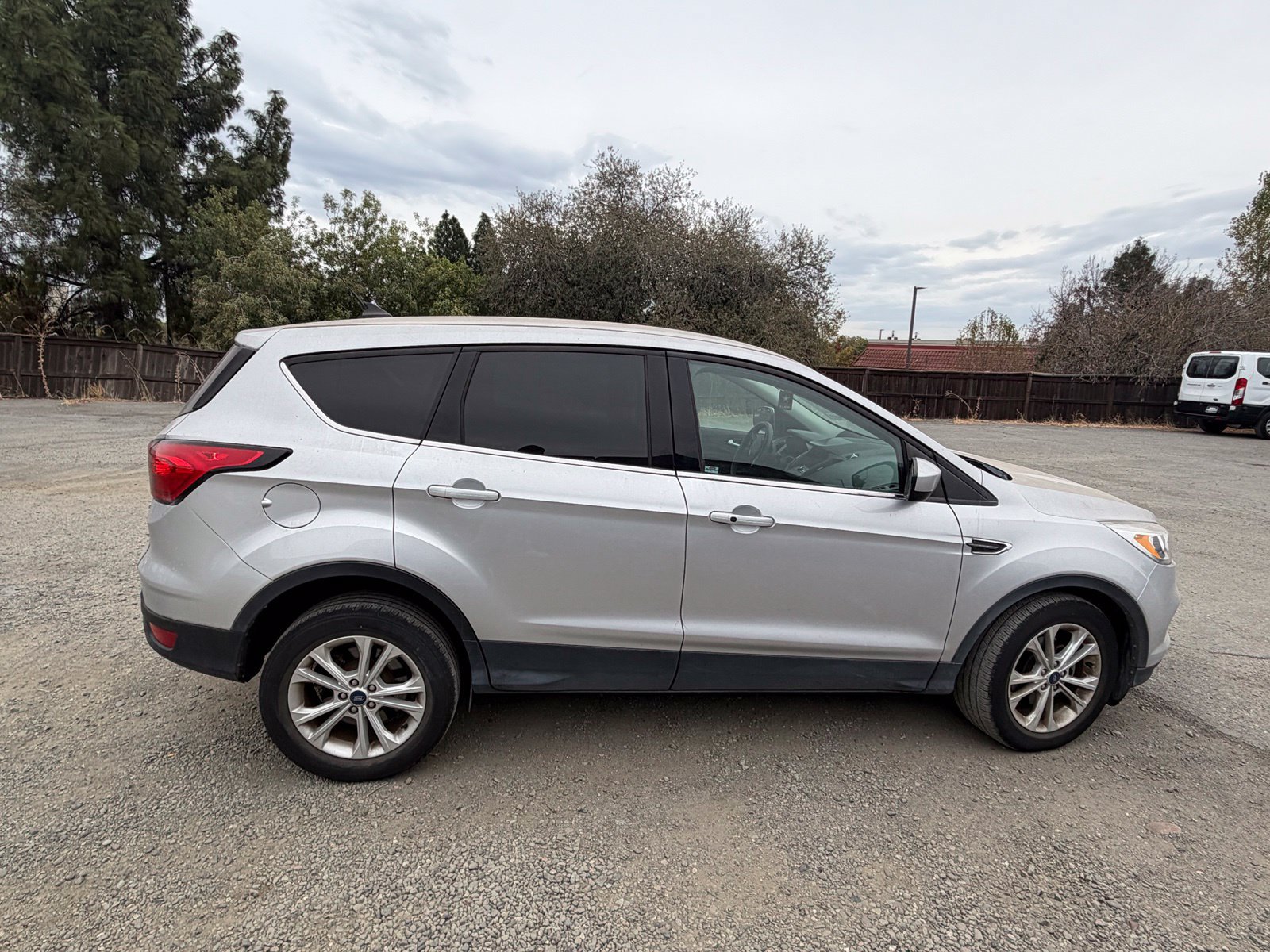Used 2019 Ford Escape SE FWD image 6