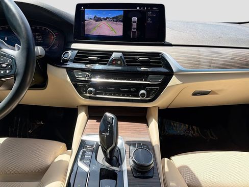 Used 2023 BMW 540i w/ Premium Package RWD image 19