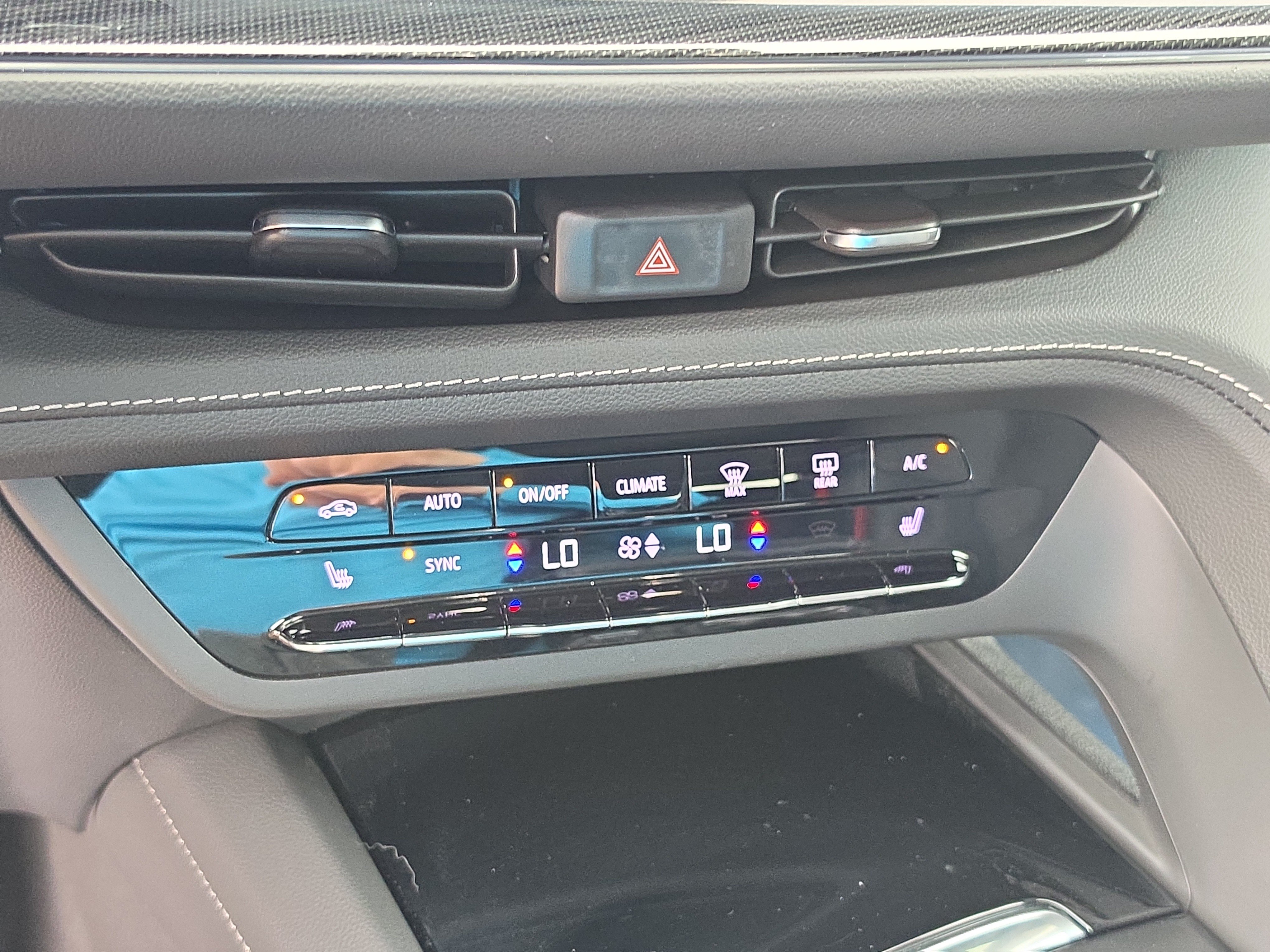 Used 2023 Buick Envision Essence w/ Sport Touring Package FWD image 26