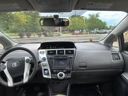 Used 2012 Toyota Prius V Three FWD image 20