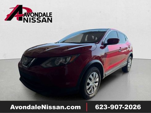 Used 2018 Nissan Rogue Sport S FWD image 1