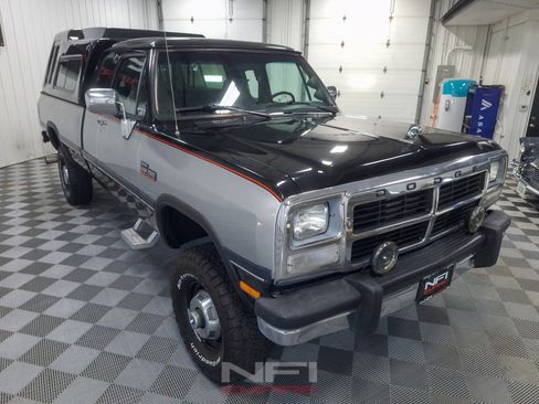 Used 1993 Dodge D/W Truck 250 AWD/4WD image 5