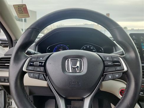 Used 2018 Honda Accord Touring image 20