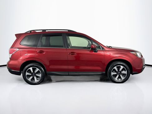 Used 2017 Subaru Forester 2.5i Limited AWD/4WD image 12