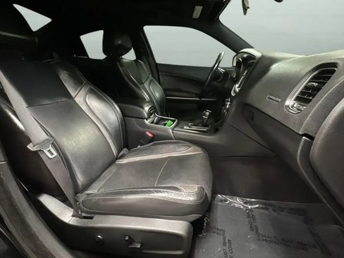 Used 2020 Dodge Charger SXT w/ Leather Interior Group RWD image 21