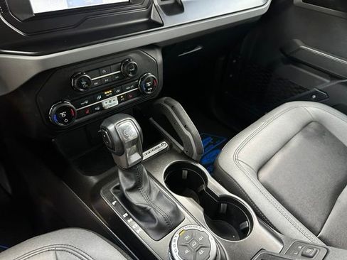 Used 2023 Ford Bronco Big Bend w/ Sasquatch Package AWD/4WD image 17