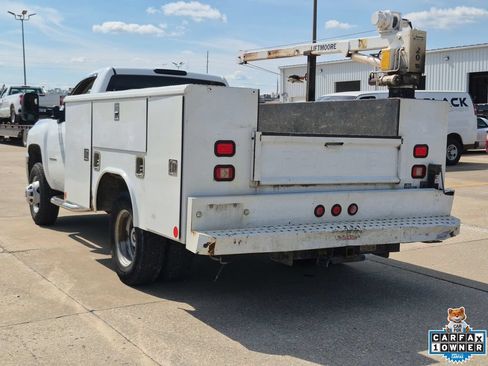 Used 2011 Chevrolet Silverado 3500 W/T w/ Snow Plow Prep Package AWD/4WD image 5