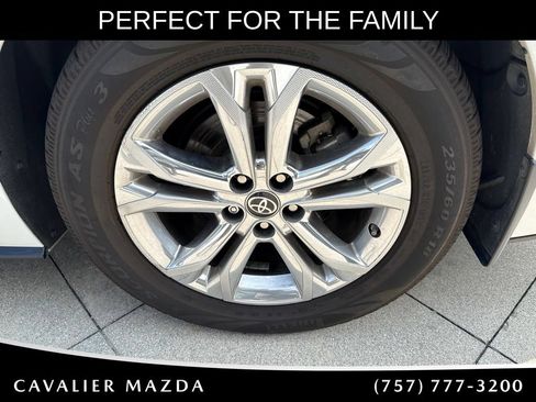 Used 2023 Toyota Sienna XSE w/ Protection Package (TMS) AWD/4WD image 19