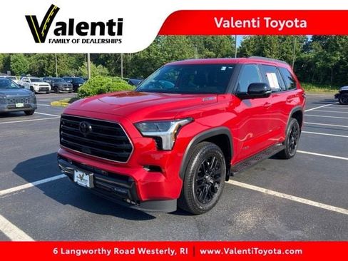 Used 2025 Toyota Sequoia Limited w/ Tow Technology Package AWD/4WD image 1