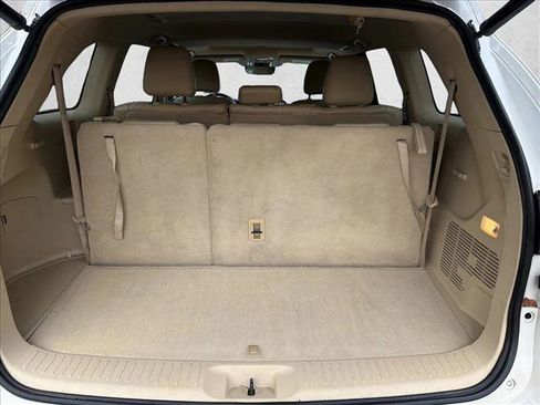 Used 2017 Toyota Highlander XLE image 24