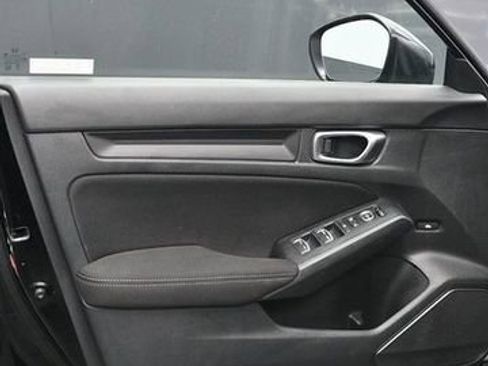 Used 2023 Honda Civic Sport image 17