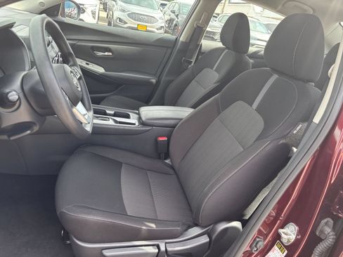 Used 2025 Nissan Sentra SV FWD image 21