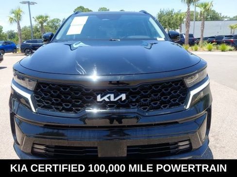 Certified 2023 Kia Sorento SX FWD image 2