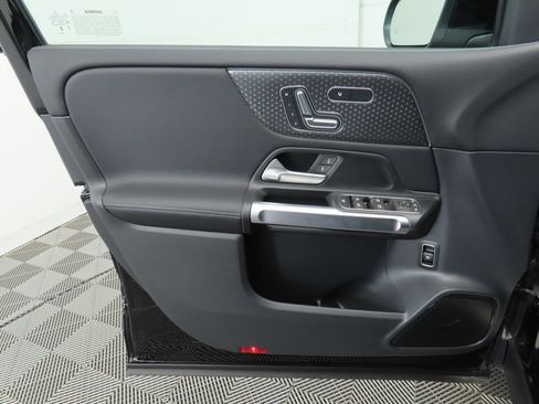 Certified 2025 Mercedes-Benz GLB 250 image 24