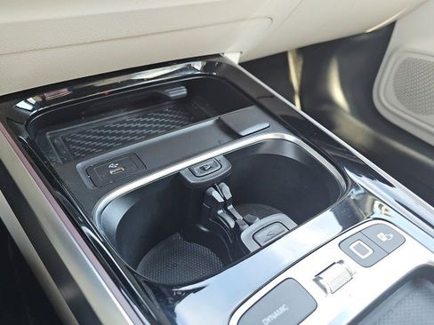 Certified 2025 Mercedes-Benz GLB 250 4MATIC image 19