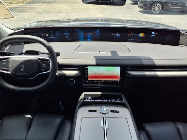 New 2025 Lincoln Navigator Reserve AWD/4WD image 9