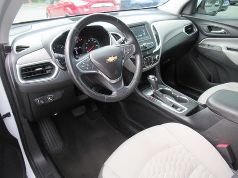 Used 2018 Chevrolet Equinox LT FWD image 15