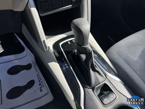 Used 2022 Toyota Corolla Cross L image 21