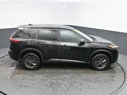 Used 2023 Nissan Rogue S image 23