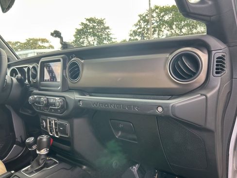 Certified 2018 Jeep Wrangler Unlimited Sport S image 24