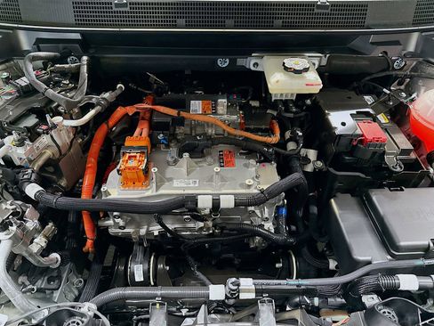 New 2026 Chevrolet Equinox EV LT w/ Comfort Package image 35