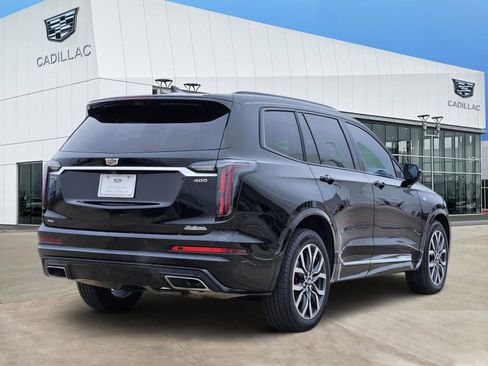 Certified 2023 Cadillac XT6 Sport w/ Technology Package AWD/4WD image 5