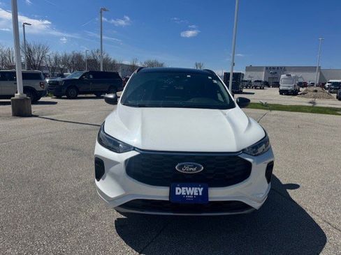 Used 2023 Ford Escape ST-Line w/ Tech Pack #1 image 2