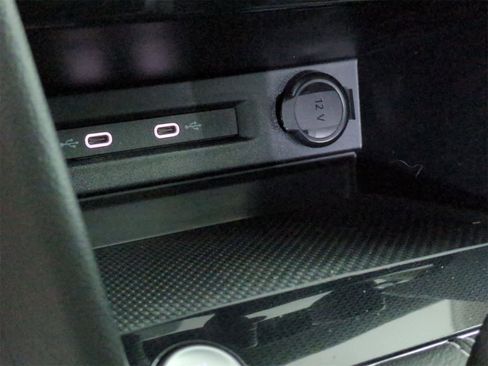 New 2025 Volkswagen Taos S image 31