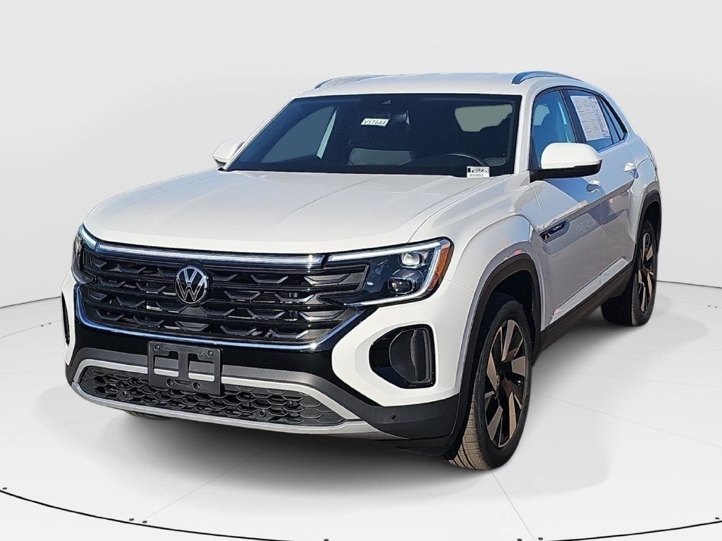 Used 2024 Volkswagen Atlas Cross Sport SE FWD image 7