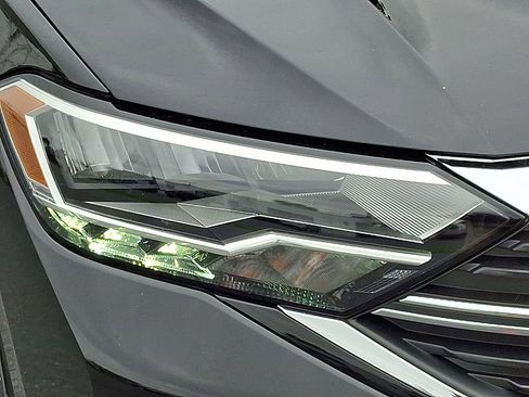 Used 2024 Volkswagen Jetta S image 9