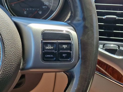 Used 2011 Jeep Grand Cherokee Overland AWD/4WD image 24