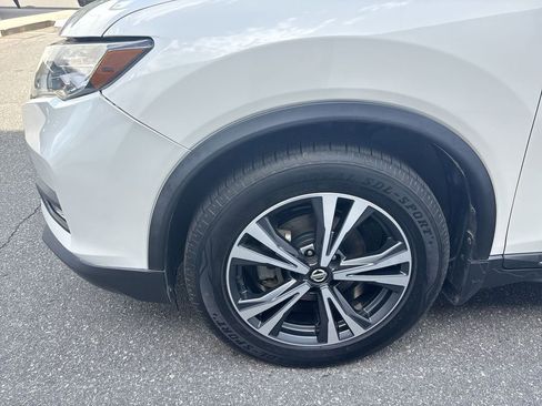 Used 2018 Nissan Rogue SL w/ Premium Package FWD image 19