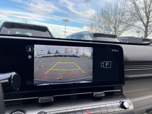 Used 2025 Hyundai Kona SEL image 17