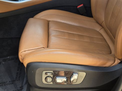 Used 2019 BMW X5 xDrive40i w/ M Sport Package AWD/4WD image 19