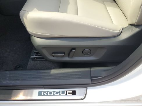 New 2026 Nissan Rogue Dark Armor FWD image 18