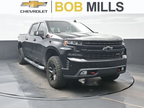 Used 2021 Chevrolet Silverado 1500 LT Trail Boss w/ Convenience Package II AWD/4WD image 1