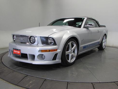 Used 2007 Ford Mustang GT RWD image 3