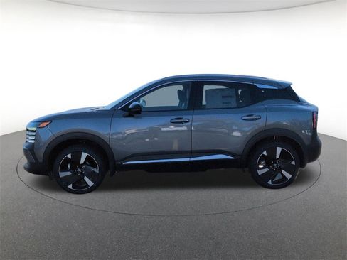 New 2026 Nissan Kicks SR w/ Cold Weather Package image 8