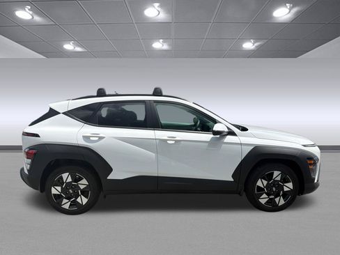 Certified 2025 Hyundai Kona SEL FWD image 6