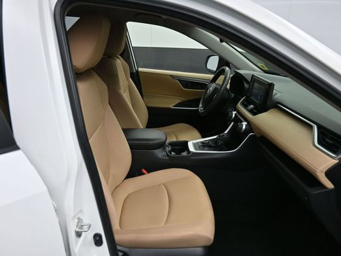 Certified 2020 Toyota RAV4 LE w/ All Weather Liner Package image 23