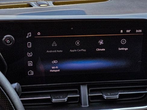 Certified 2025 Chevrolet Trax LT image 14