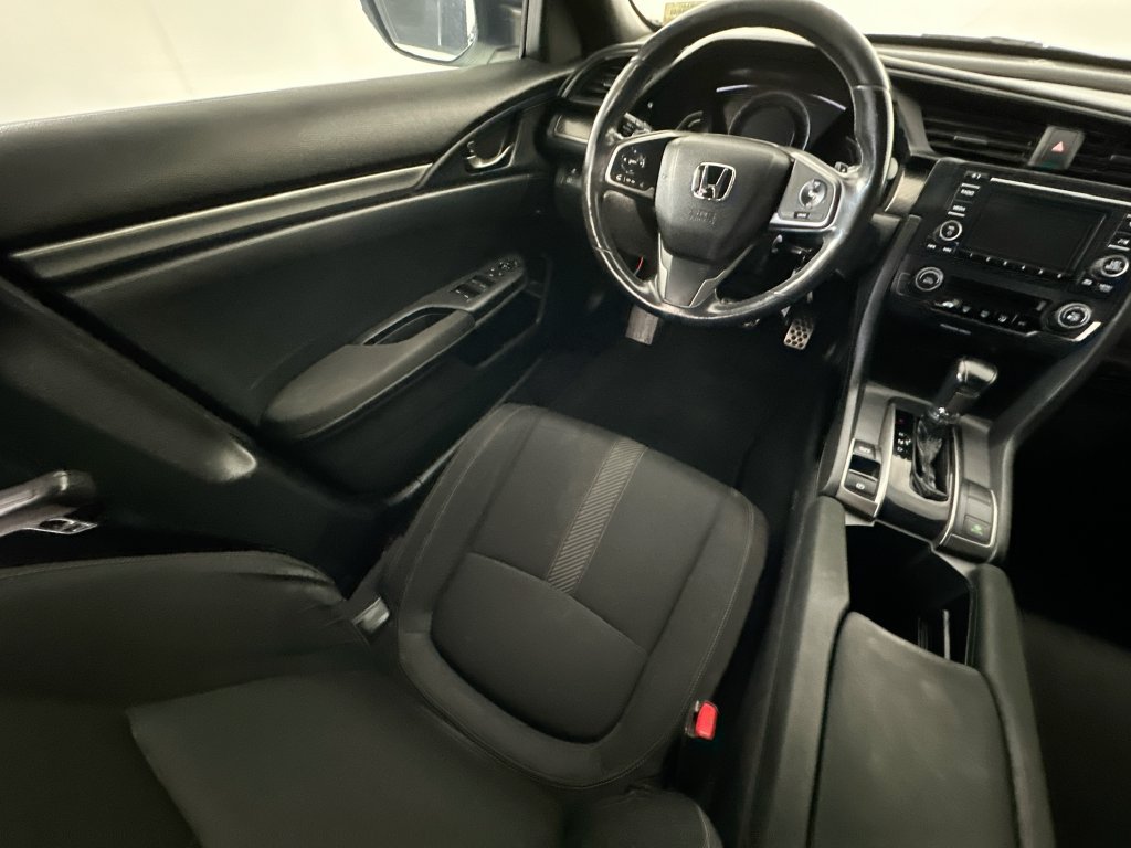 Used 2018 Honda Civic Sport image 10