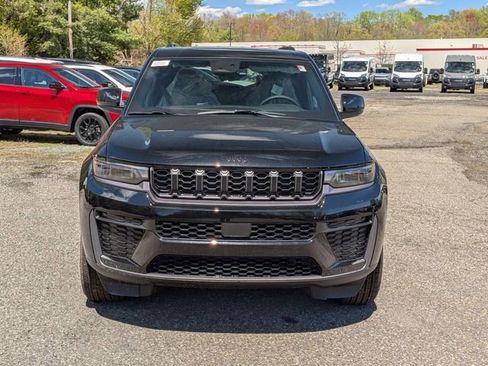 New 2026 Jeep Grand Cherokee Altitude AWD/4WD image 8